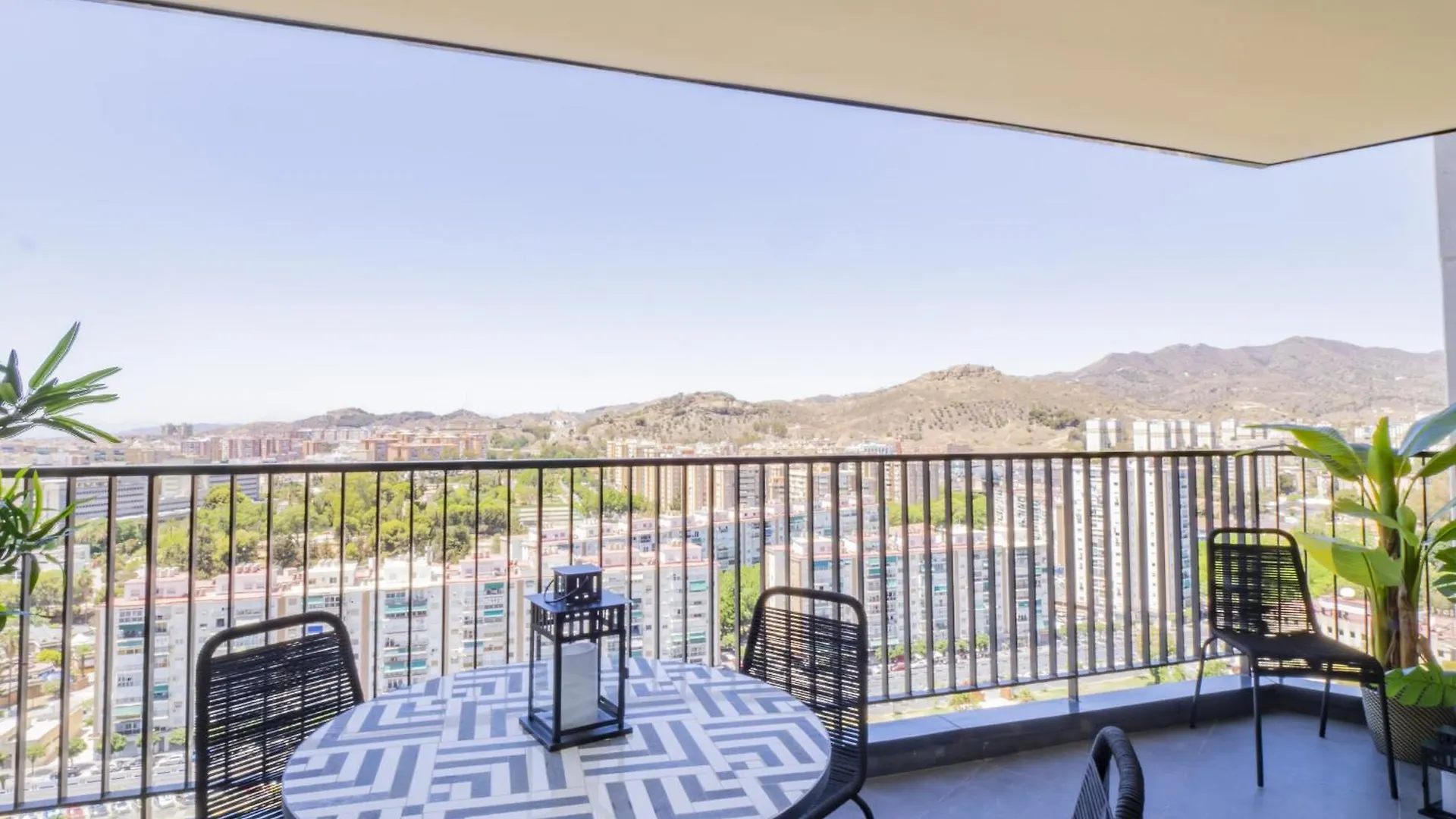 Cubo'S Urban Sky Apartment Malaga View 17 0*,