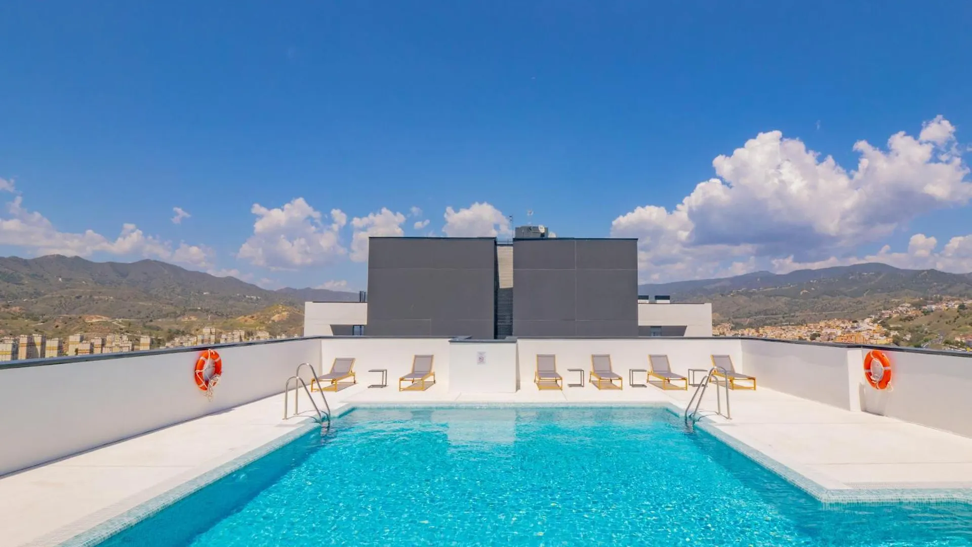 Cubo'S Urban Sky Apartment Malaga View 17
