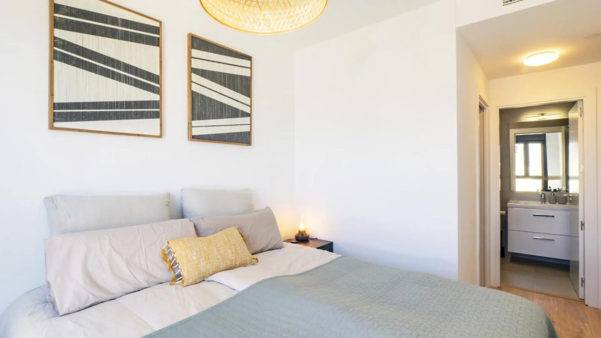 Cubo'S Urban Sky Apartment Malaga View 17