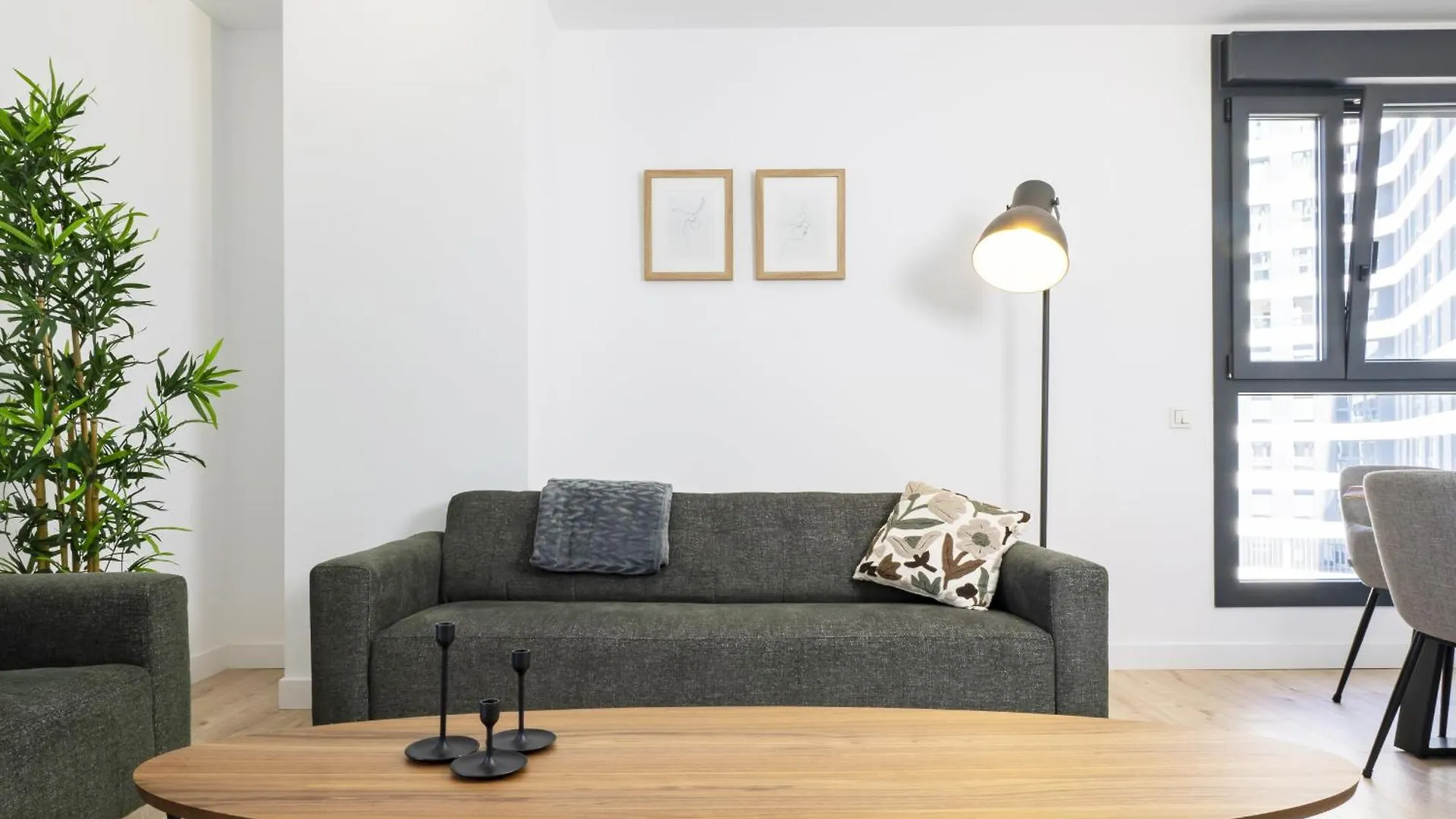 Cubo'S Urban Sky Apartment Malaga View 17 Spain