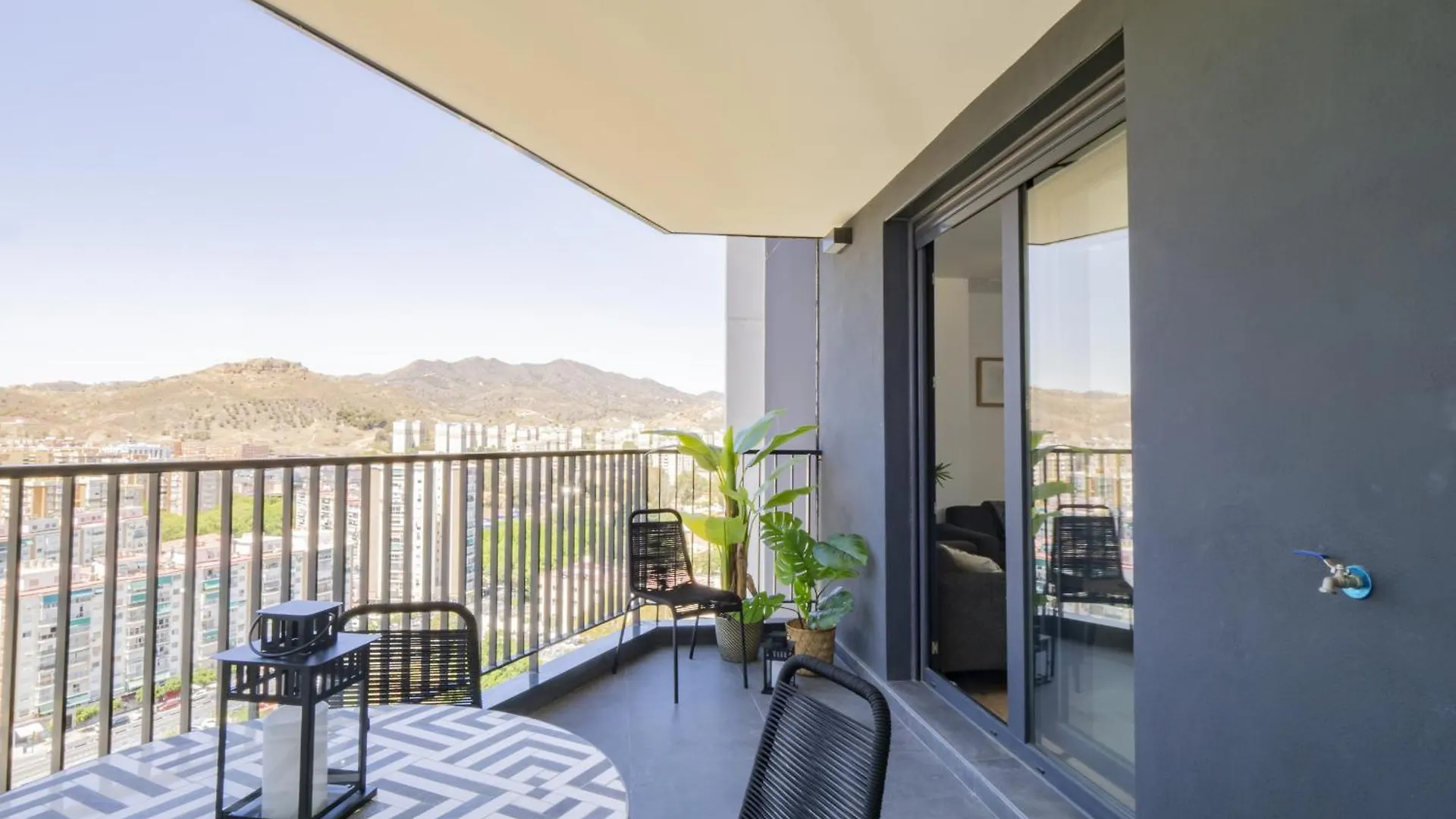 Cubo'S Urban Sky Apartment Malaga View 17